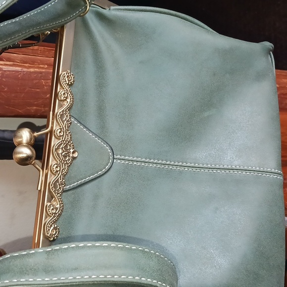 Purse - Picture 3 of 4